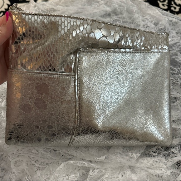 Pinky Silver Shiny Leather Patchwork Vintage Elegant Purse Shoulder Bag EUC USA - Picture 1 of 15